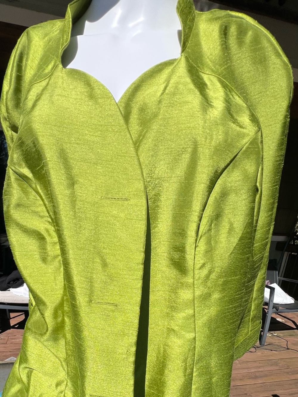 Dana Kay Lime Green Satin Structured Jacket. Size 18.